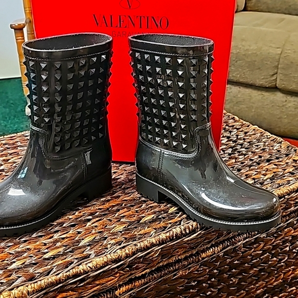 Valentino Garavani Shoes - Valentino Rockstud Rainboots